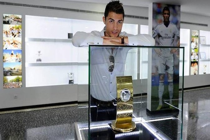 Madeira: Private Cristiano Ronaldo Tour with CR7 Museum - Andorinha Football Stadium: Ronaldo’s first official club stop