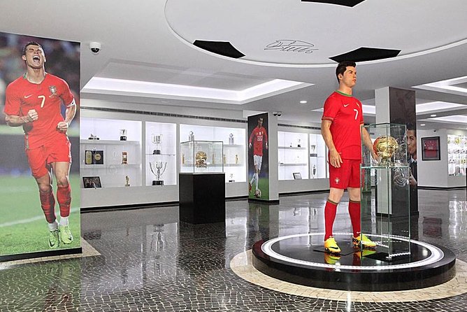 Madeira: Private Cristiano Ronaldo Tour with CR7 Museum - Private transport and the 2.5 to 3 hours that matter