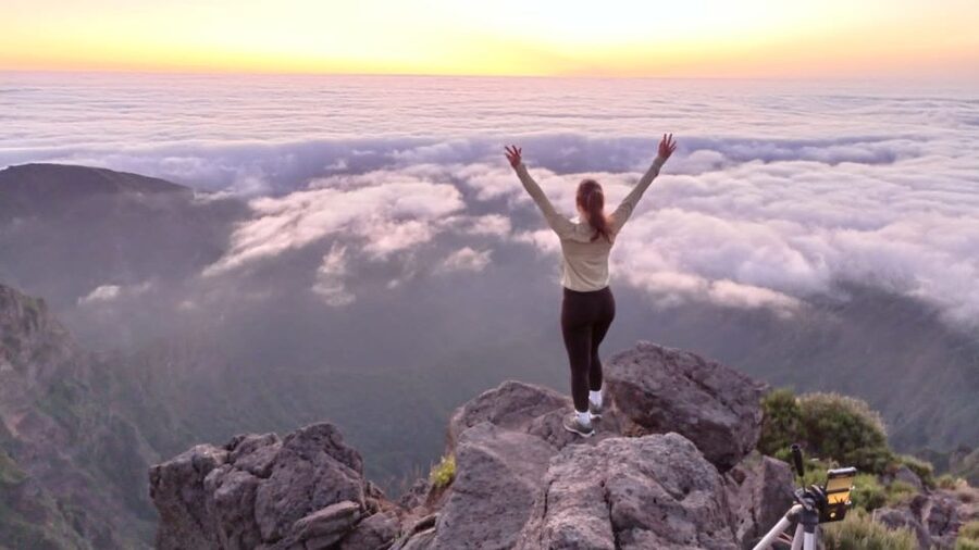 Madeira Safari Private 4x4, Full Day Santana or Porto Moniz - Pico do Areeiro and Sunrise Potential Over the Clouds