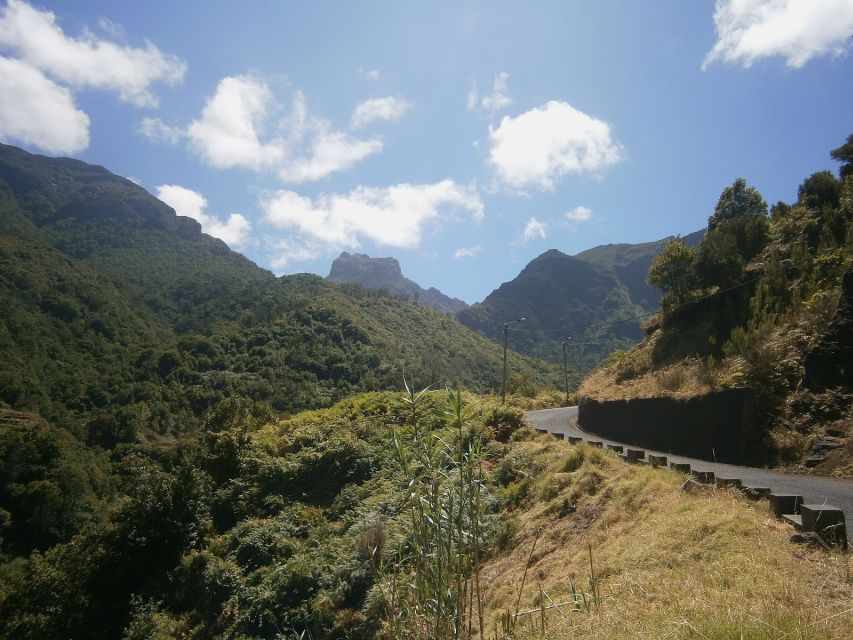 Madeira: Santana 6-Hour Full-Day Tour - Where Pico do Arieiro changes the whole tone