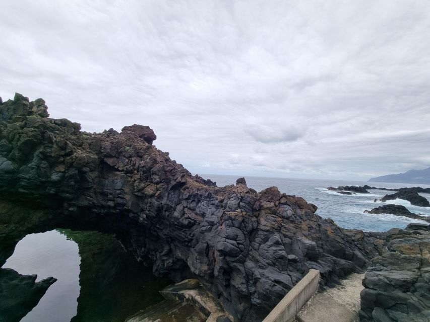 Madeira : SkyWalk, Fanal, Natural Pools 4x4 Jeep Tour - Seixal and São Vicente: Finishing with Coastlines and Village Charm