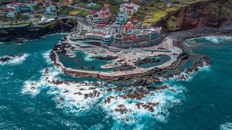 Madeira: Skywalk, Porto Moniz, Seixal, and Fanal 4WD Tour - Porto Moniz Natural Pools: Lava Water, Real Swim Time, and Decent Breathing Room