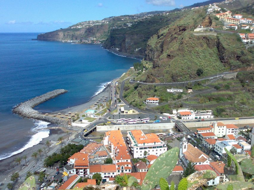 Madeira South West: Half Day Private Tour - Ponta do Sol and Calheta: sun factor plus a steep-valley village feel