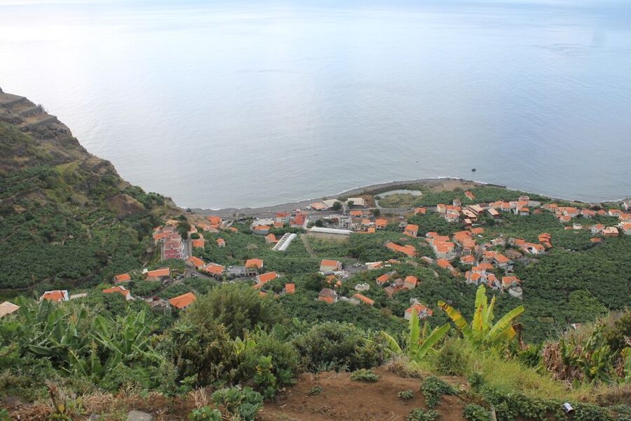 Madeira : Southwest coast, Run & Anjo´s Waterfall 4x4 Tour - Open-Top 4x4 Comfort: Seats, Shoes, and Being Ready for Wind