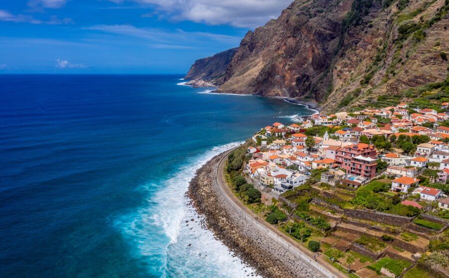 Madeira : Southwest coast, Run & Anjo´s Waterfall 4x4 Tour - The Southwest Drive: Terraces, Banana Fields, and Sugar Cane