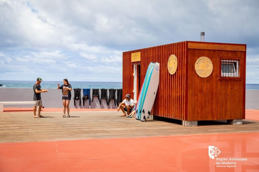 Madeira: surf lesson at Porto da Cruz - Equipment and safety: what you do not have to worry about