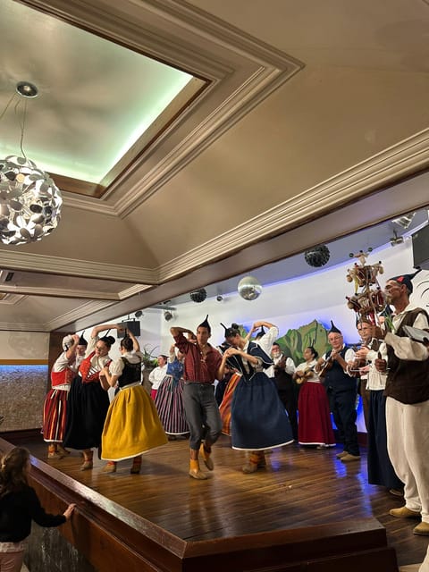 Madeira:TypicalShowFolklore Evening.included.Dinner transpt - Pickup in Funchal: where you meet the guide and when to be ready