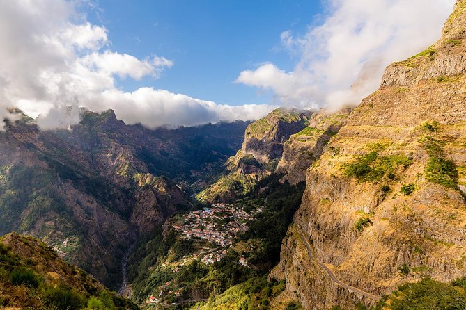 Madeira Valley of the Nuns Tour - Getting there smoothly: pickup, group size, and the twisty road reality