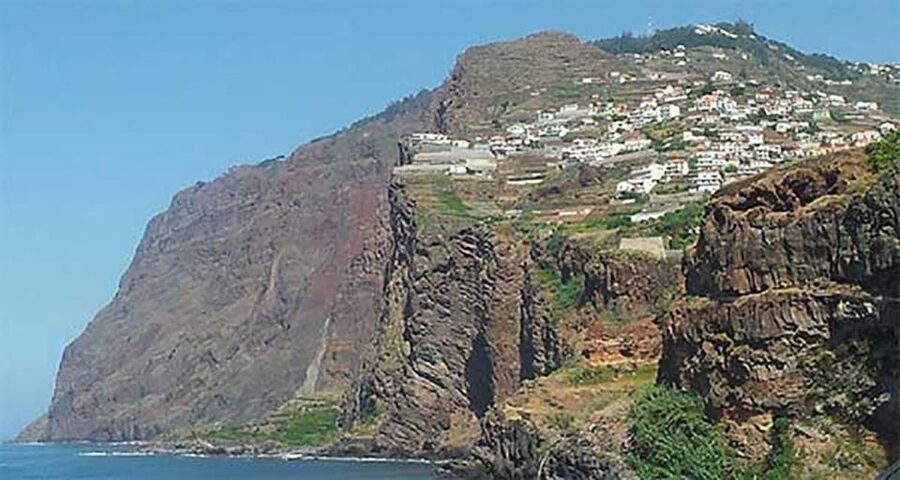 Madeira - Vineyard Tour Wine Tasting - Included - What you actually taste: Madeira sweet and dry across 3, 10, 15 years