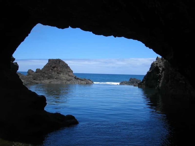 Madeira West Island Full-Day Tour with Fanal Forest - Morning pick-up and the first photogenic stop: Câmara de Lobos