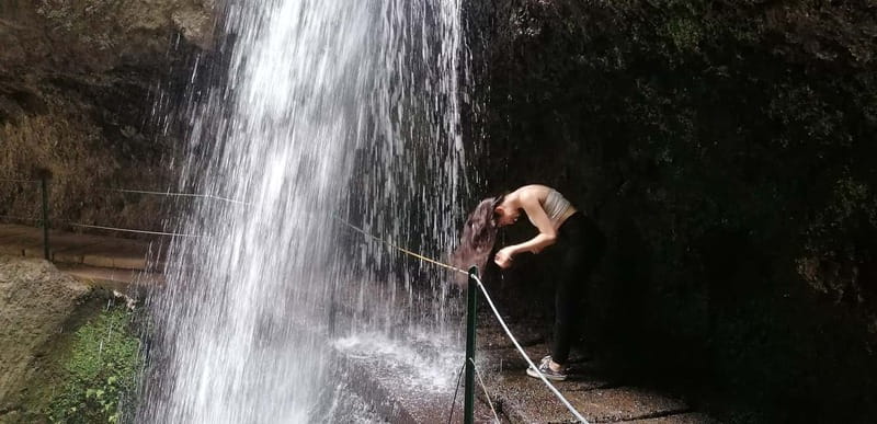 Madeira: Wet your hair in the amazing Levada Nova / Moinhos - The Hair-Wetting Waterfall Moment