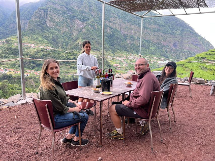 Madeira: Wine Tasting Guided Tour, Jeep Safari, & Viewpoints - Quinta do Barbusano tasting: what you actually sample