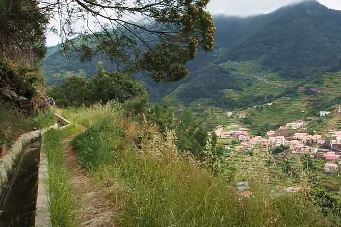 Mimosa Valley Walk - Views over Machico valley and the southern east coast
