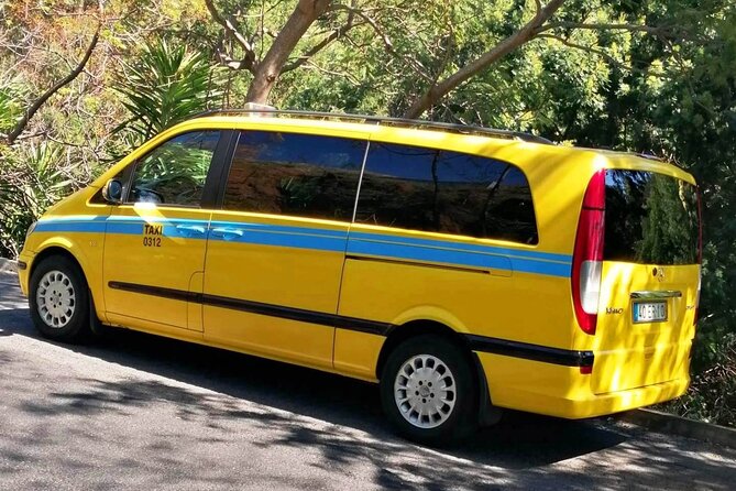 Minibus Transfer: Madeira Airport - Funchal - The ride to Funchal: using those 20 to 30 minutes well