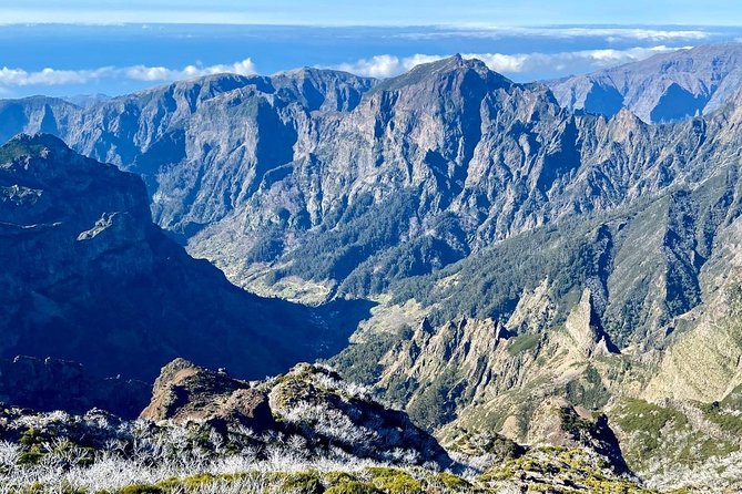 Morning Transfer To Pico Do Arieiro, Hike To Pico Ruivo & Return From Teixeira - Value for money: what the $37.51 price really buys