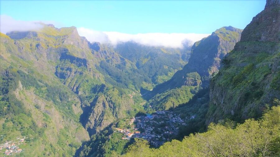 Nun's Valley - Curral das Freiras: the Nun’s Valley village in lava cliffs