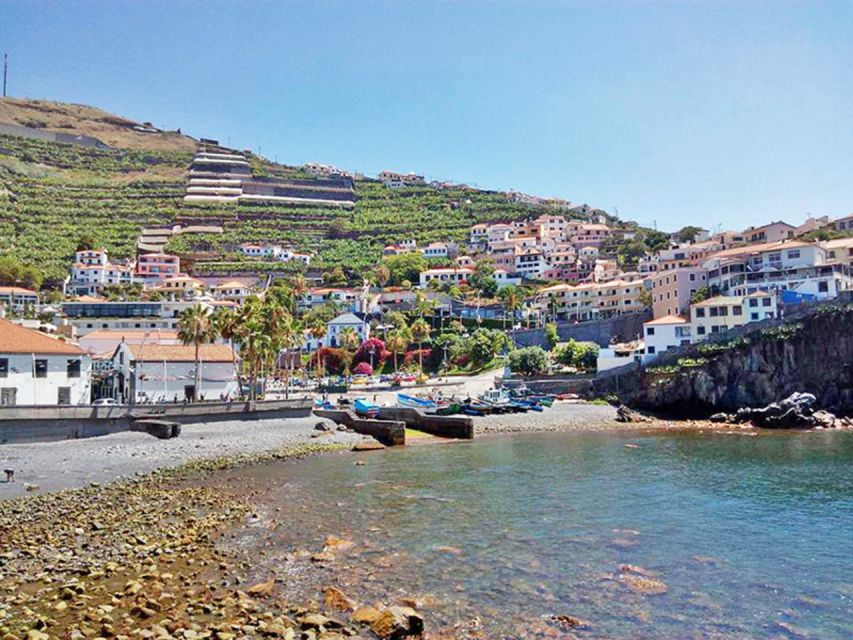 Nuns Valley Half Day Trip 4x4 Jipe Tour - Câmara de Lobos: fishing village charm with a famous brushstroke