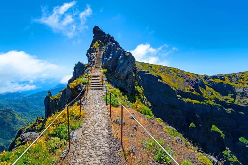 Pico Areeiro to Pico Ruivo Madeira Island Walk - Quick hit list: what makes this Pico Areeiro to Ruivo hike special