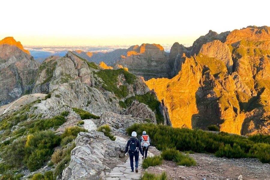 Pico Do Arieiro Pico Ruivo Sunrise or Morning Hike Transfers - Sunrise views from Pico do Arieiro: why the timing matters