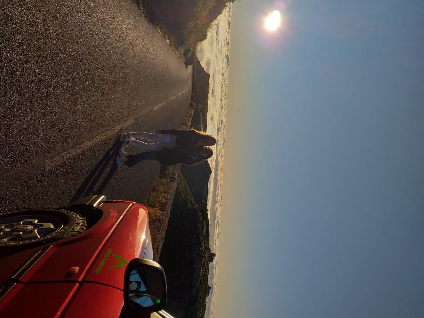 Pico do Arieiro: Private 4x4 Sunrise Trip with Hot Drinks - At Pico do Arieiro: A Two-Hour Sunrise Viewing Window