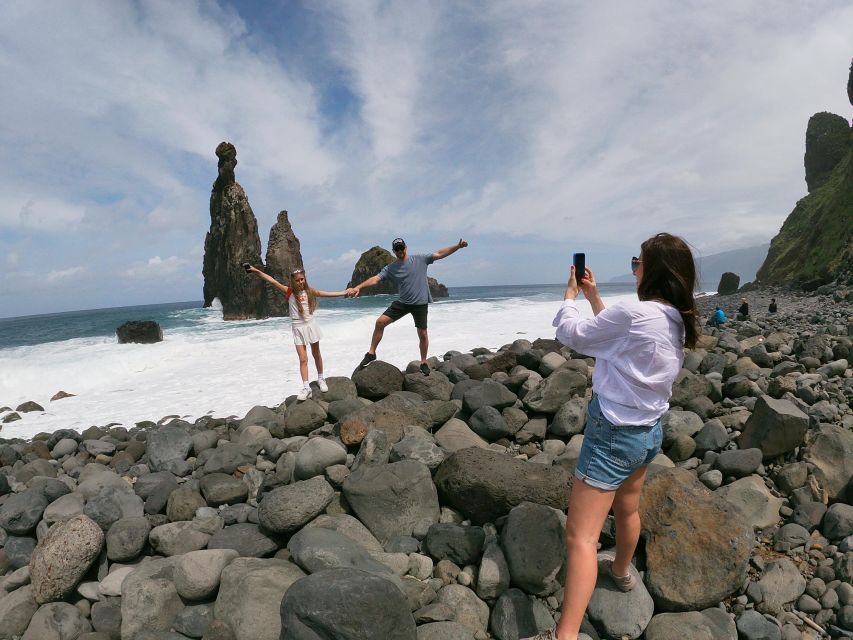 Porto Moniz Natural Pools and Waterfalls Private Tour - Key things to love about this Porto Moniz and waterfalls private tour