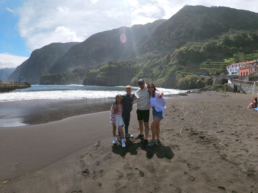 Porto Moniz Natural Pools and Waterfalls Private Tour - Pickup and getting oriented from Funchal or Câmara de Lobos
