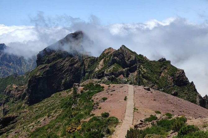 PR1 Pico do Arieiro Self-Guided Hiking Transfer (Morning slot) - Connecting into PR3 Vereda do Burro: where your hike softens