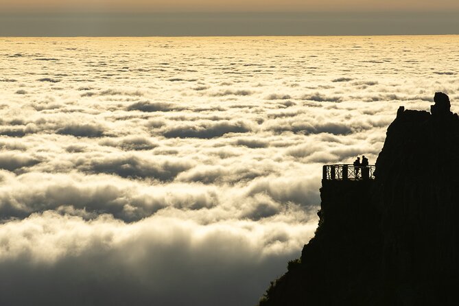 PR1 Sunrise Pico do Arieiro Self-Guided Hiking Transfer - Pickup in Funchal and the small-van advantage