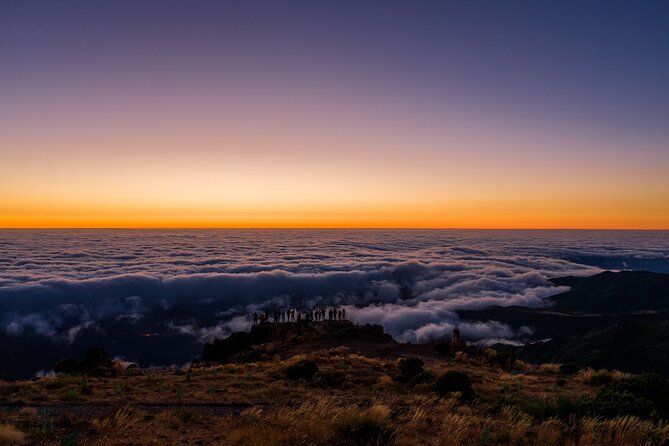 PR1 Sunrise Pico do Arieiro Self-Guided Hiking Transfer - Leaving at 5:30 am for the view before everyone wakes up