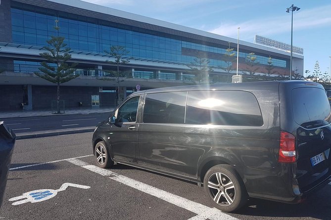Private airport transfer to Funchal 8 people more return - Included essentials, and what you must bring yourself