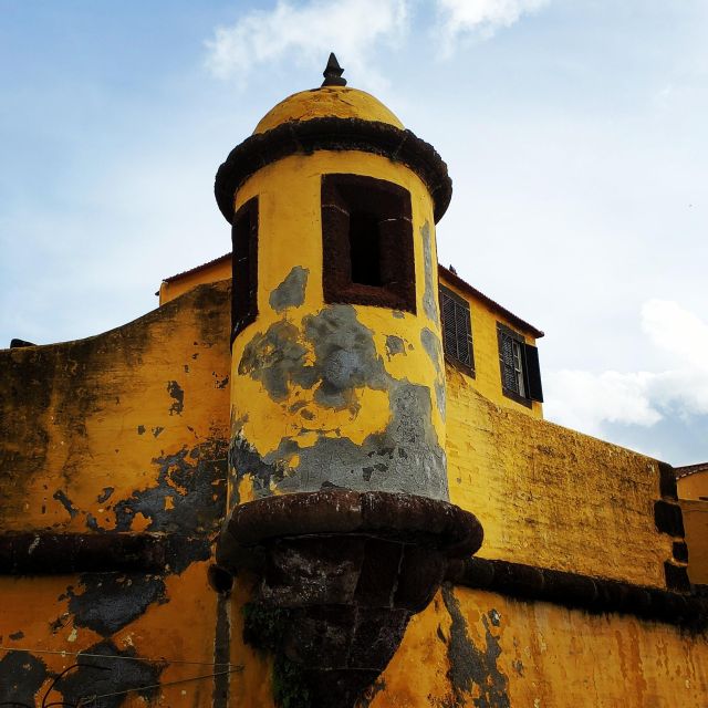 Private Tour:Historical Old Town 1-Hour Tour by Tuk Tuk - Santa Maria Nightlife Return: Set Up Your Evening