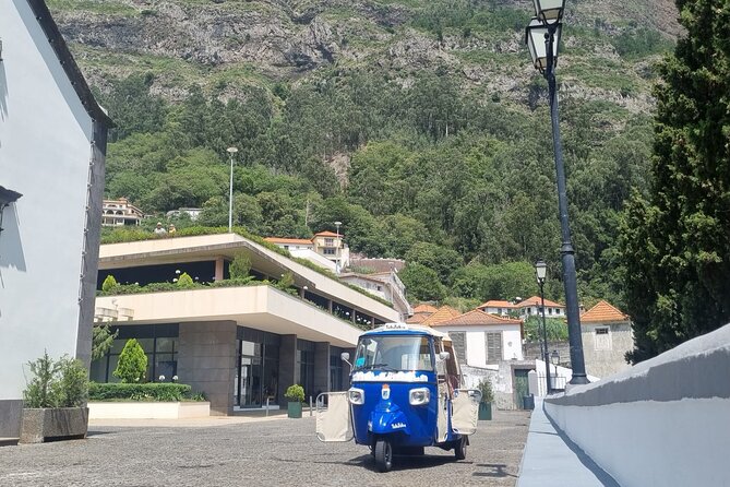 Private Tuk Tuk Tour in Nuns Valley - Pickup, timing, and meeting at Av. Sá Carneiro