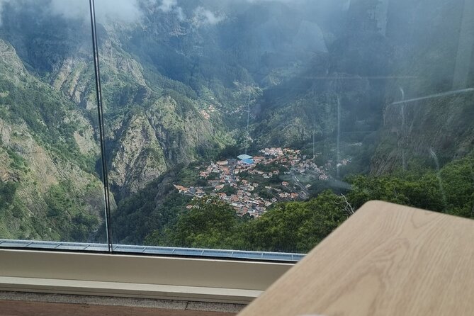 Private Tuk Tuk Tour in Nuns Valley - Miradouro Pico dos Barcelos: the clean first view over Funchal