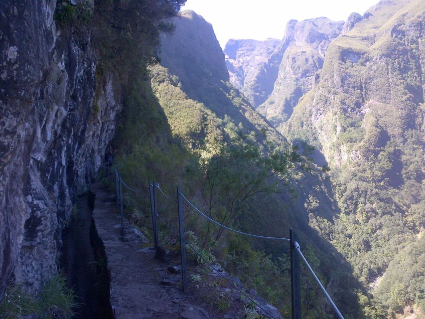 Queimadas Natural Park 5-Hour Guided Hike - Walking the Caldeirão Verde levada at about 990 meters