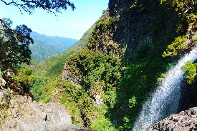 Rabaçal - Levada das 25 Fontes - What to pack so the tunnel and steps do not ruin your day