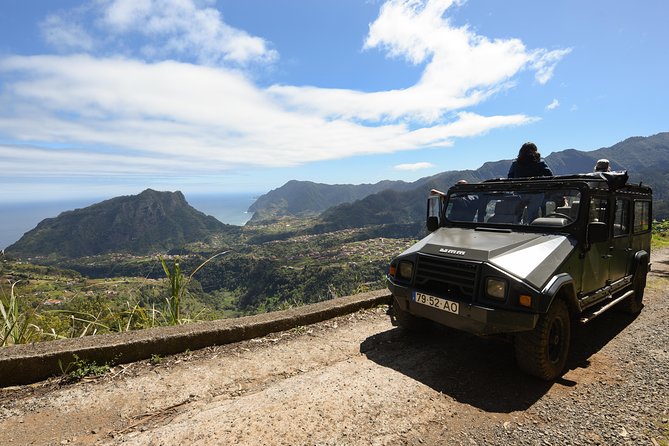 Safari 4x4 Pico Arieiro Santana in Small Group "FlowerEAST" - Pickup and meeting at 9:00 am, the simple way
