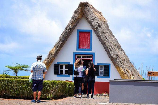 Santana / Typical Houses Tour - Camacha: Wicker, Cane, and Living Rural Madeira in 20 Minutes