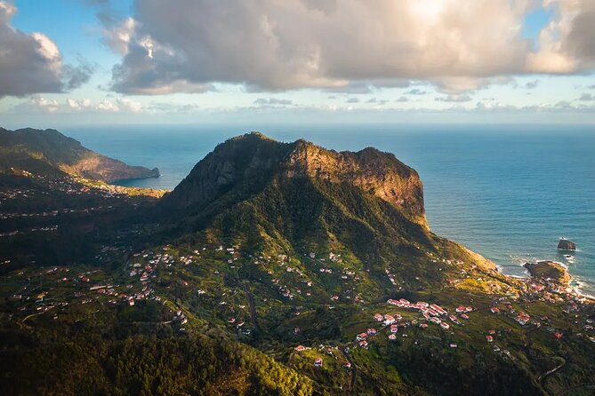 Santana / Typical Houses Tour - Ponta de Sao Lourenco: Eastern Madeira Rocks and Sea in Half an Hour