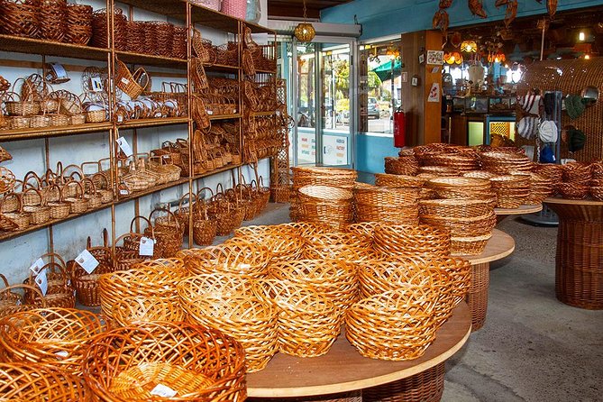 Sunday Market and Gardens Tour - Should you book the Sunday Market and Gardens tour?