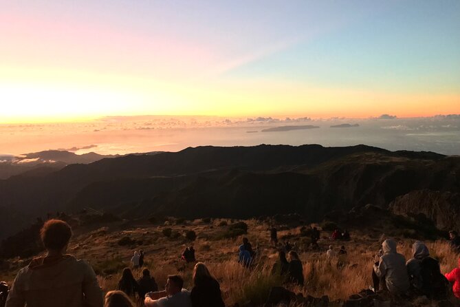 Sunrise & Hike : Pico do Areeiro to Pico Ruivo - Private Guided - Pico do Areeiro: the cold, the light, and the pre-walk ritual