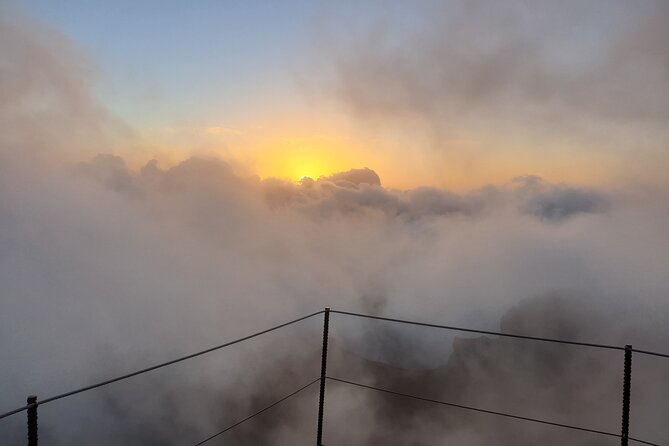 Sunrise in Areeiro Peak - Hugo Renato Escórcio Melim and the small-group feel (max 7)