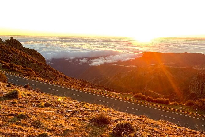 Sunrise Transfer To Pico Do Arieiro, Hike To Pico Ruivo & Return From Teixeira - Practical Tips That Actually Help on This Route