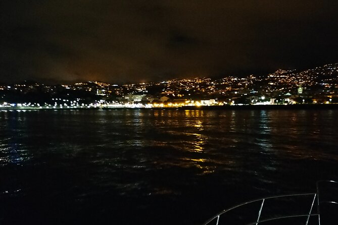 Sunset Cruise with Dinner on Board - Dinner buffet at sea: tasty and filling, with one dietary caveat