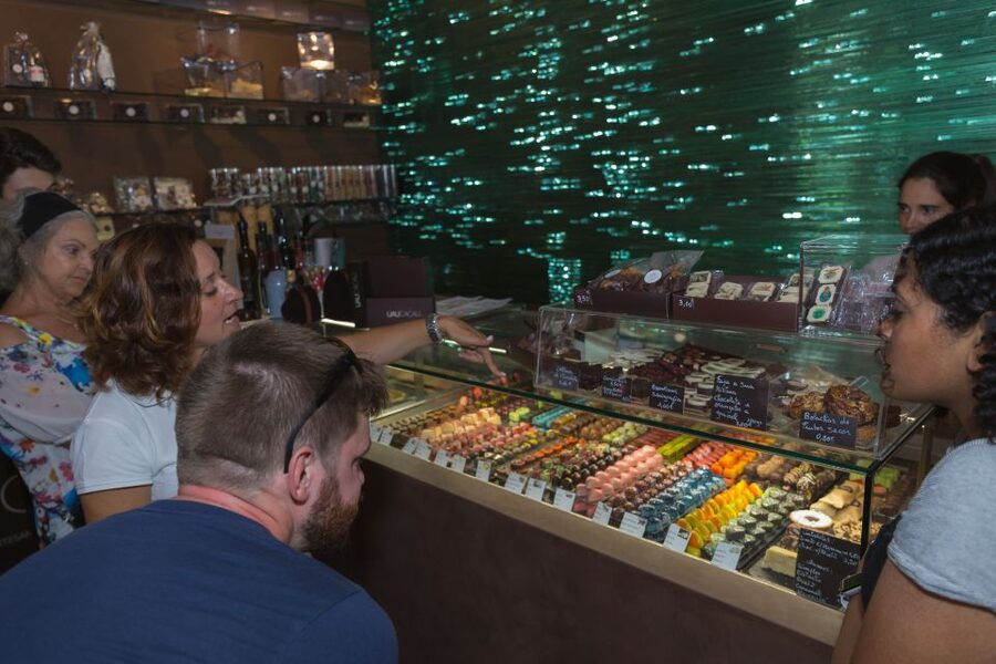 Taste Funchal: food, wine and cultural tour - The market hall stop: fruit, honey cake, cookies, and custard tart classics