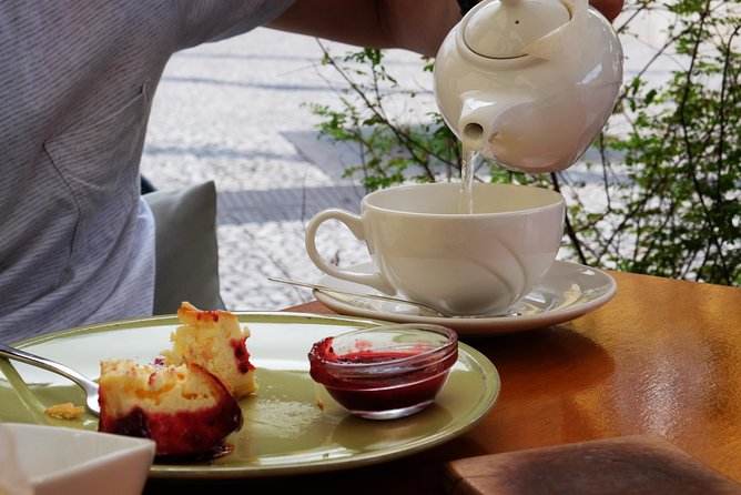 Taste Funchal: food, wine & cultural tour - The guides: local insights that go past the plates