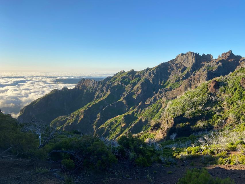 Transfer from Pico do Areeiro to Achada do Teixeira - Timing and the Three Daily Departures
