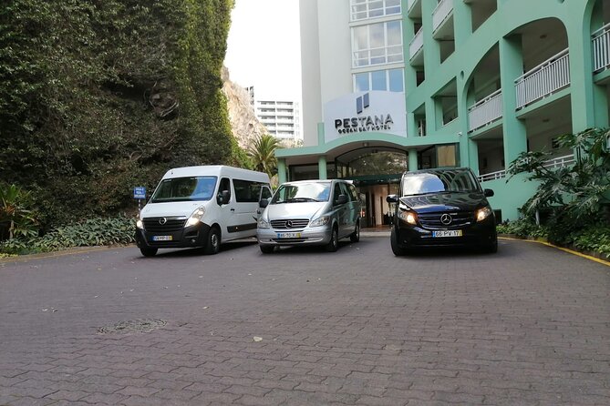Transfer Privado e Confiável: Aeroporto → Funchal (ou vice-versa) - Driver service level, tips, and small extras