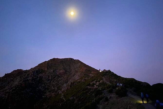 Transfer to Picos da Madeira - Pico do Arieiro and Pico Ruivo - The cloud-walk effect: why the views can be even better than expected