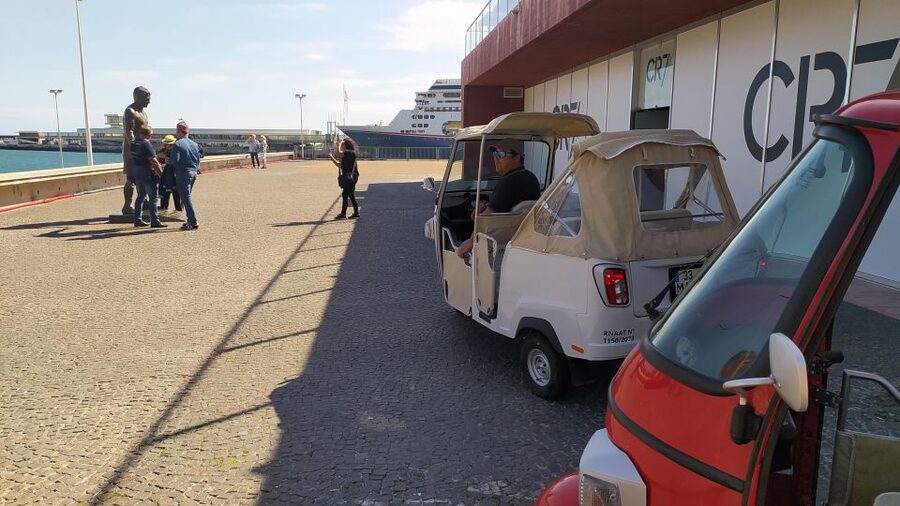 Tuk Tuk Funchal CR7 - Madeira Island - One hour of Ronaldo roots in Funchal