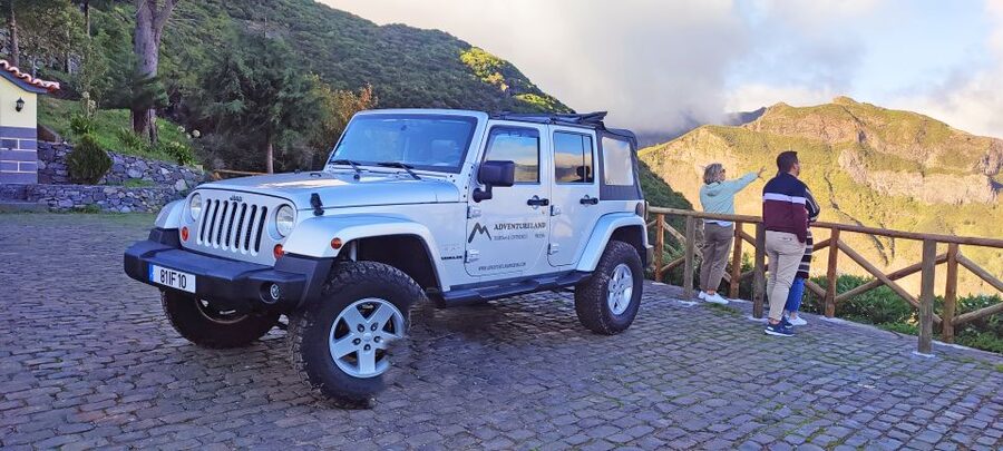 West tour - Porto Moniz VIP 4X4 Wrangler Tour 8h trip - Seixal and São Vicente after lunch: black sand, valleys, and the north coast feel